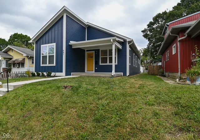 Photo 2 of Single family home for sale at 941 N Bradley Ave, Indianapolis, IN 46201 | MLS# 22125425 | Listing updated on 2026-10-05