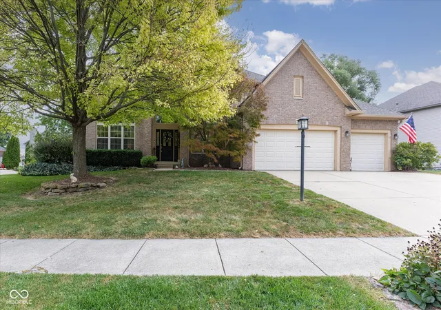 Photo 1 of Single family home for sale at 11023 Timberview Dr, Fishers, IN 46037 | MLS# 22125431 | Listing updated on 2026-09-22