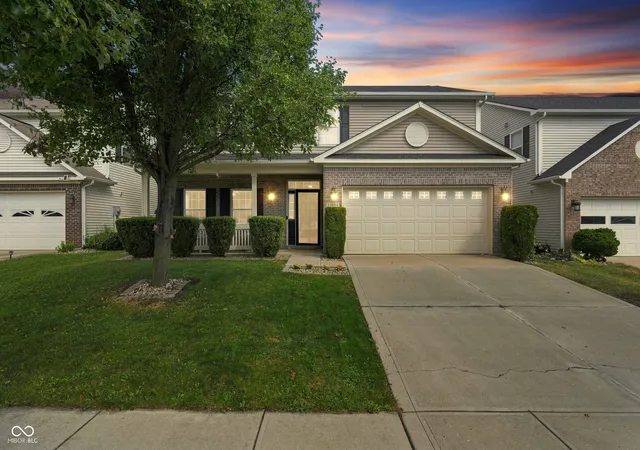 Photo 1 of Single family home for sale at 10662 Landsbrook Run N, Noblesville, IN 46060 | MLS# 22125446 | Listing updated on 2026-09-25