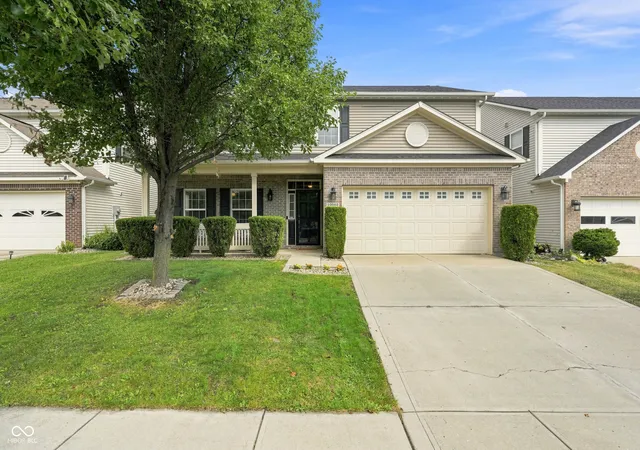 Photo 1 of Single family home for sale at 10662 Landsbrook Run N, Noblesville, IN 46060 | MLS# 22125446 | Listing updated on 2026-10-22