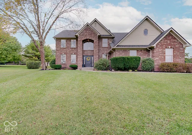 Photo 1 of Single family home for sale at 4899 Brentridge Pl, Greenwood, IN 46143 | MLS# 22125451 | Listing updated on 2026-10-03