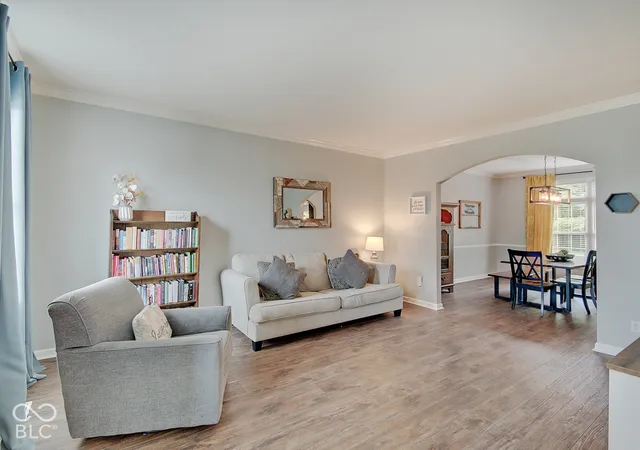 Photo 4 of Single family home for sale at 4899 Brentridge Pl, Greenwood, IN 46143 | MLS# 22125451 | Listing updated on 2026-10-03