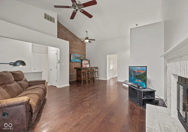 Photo 3 of Condo for sale at 8051 Talliho Dr, Indianapolis, IN 46256 | MLS# 22125456 | Listing updated on 2026-10-07
