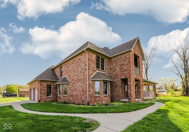 Photo 2 of Sale Pending at 11025 Mclaughlin Ln, Mooresville, IN 46158 | MLS# 22125500 | Listing updated on 2026-10-13