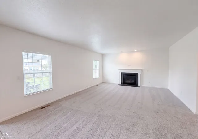 Photo 3 of Single family home for sale at 628 Reunion Ln, Greenwood, IN 46143 | MLS# 22125501 | Listing updated on 2026-09-24