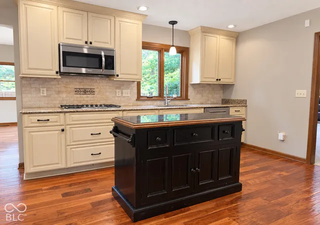 Photo 2 of Single family home for sale at 13111 Derbyshire Ct, Carmel, IN 46033 | MLS# 22125521 | Listing updated on 2026-10-07