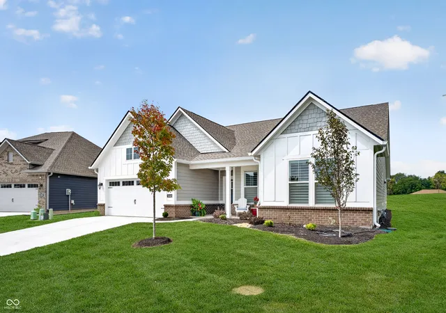 Photo 2 of Single family home for sale at 5048 Foxley Park Ln, Avon, IN 46123 | MLS# 22125530 | Listing updated on 2026-09-28