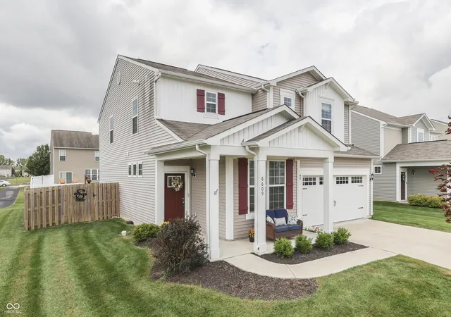 Photo 2 of Single family home for sale at 6609 Harvest Moon Ln, Whitestown, IN 46075 | MLS# 22125531 | Listing updated on 2026-10-06