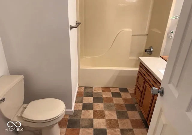 Photo 14 of Single family home for sale at 5448 Adina Ct, Indianapolis, IN 46203 | MLS# 22125532 | Listing updated on 2026-09-12