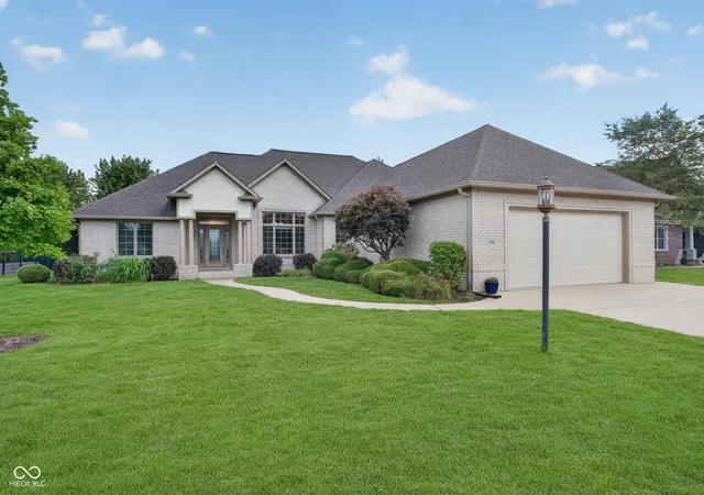 Photo 2 of Single family home for sale at 406 Wind Drift Ct, Pittsboro, IN 46167 | MLS# 22125567 | Listing updated on 2026-09-25
