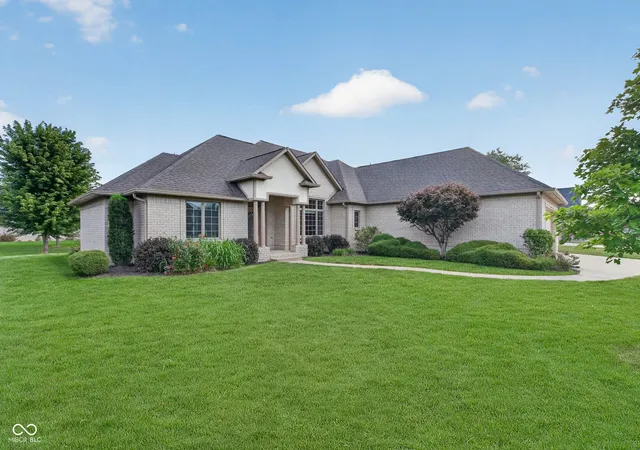 Photo 3 of Single family home for sale at 406 Wind Drift Ct, Pittsboro, IN 46167 | MLS# 22125567 | Listing updated on 2026-09-25