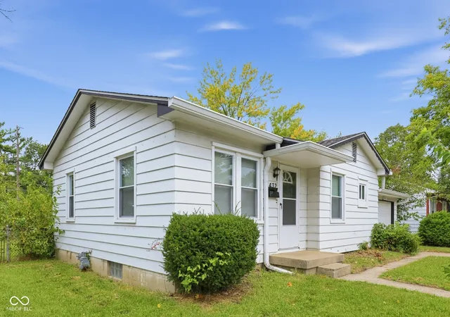 Photo 1 of Single family home for sale at 3432 Tiffany Dr, Indianapolis, IN 46226 | MLS# 22125581 | Listing updated on 2026-09-21
