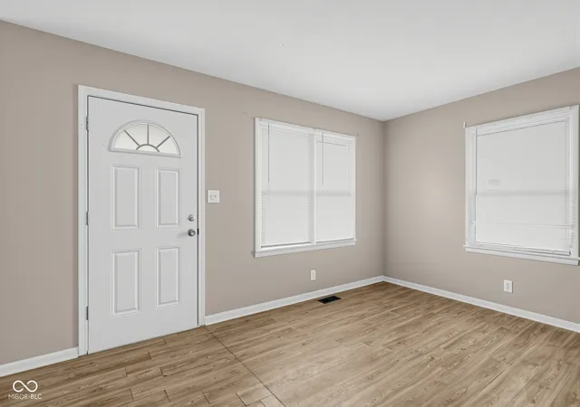 Photo 2 of Single family home for sale at 3432 Tiffany Dr, Indianapolis, IN 46226 | MLS# 22125581 | Listing updated on 2026-09-21