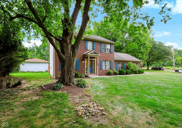 Photo 3 of Single family home for sale at 3608 Kessler Blvd E Dr, Indianapolis, IN 46220 | MLS# 22125583 | Listing updated on 2026-09-28