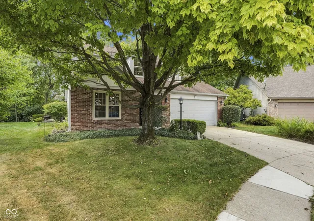 Photo 2 of Single family home for sale at 4601 Comn Vista, Indianapolis, IN 46220 | MLS# 22125585 | Listing updated on 2026-10-02