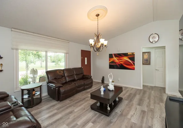 Photo 3 of Single family home for sale at 1018 Dunbar Dr, Seymour, IN 47274 | MLS# 22125602 | Listing updated on 2026-09-22