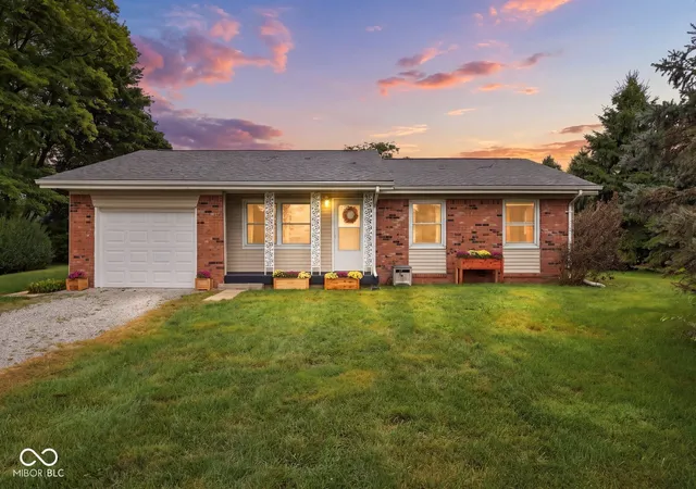 Photo 2 of Single family home for sale at 5918 N State Rd 9, Shelbyville, IN 46176 | MLS# 22125612 | Listing updated on 2026-09-30