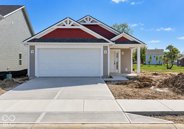 Photo 1 of Single family home for sale at 1043 Stratford Ln, Shelbyville, IN 46176 | MLS# 22125625 | Listing updated on 2026-10-28
