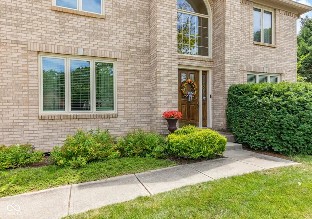 Photo 3 of Single family home for sale at 7101 Lakeside Woods Dr, Indianapolis, IN 46278 | MLS# 22125667 | Listing updated on 2026-09-19