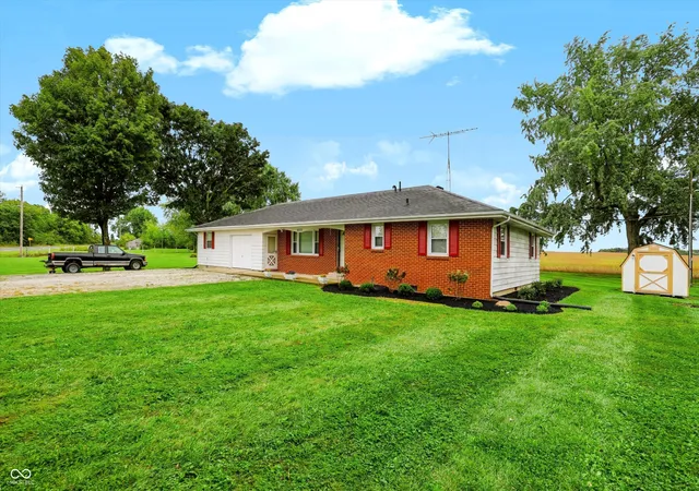 Photo 3 of Single family home for sale at 8223 E U S 35 Hwy, Losantville, IN 47354 | MLS# 22125689 | Listing updated on 2026-09-23