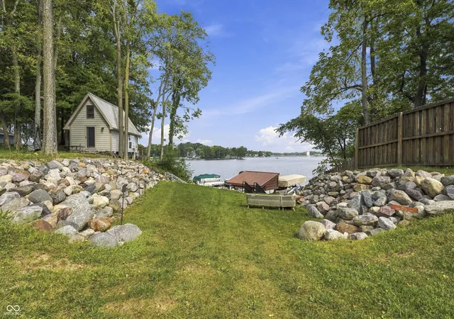 Photo 2 of Single family home for sale at 1180 Nantucket Dr, Cicero, IN 46034 | MLS# 22125697 | Listing updated on 2026-10-09