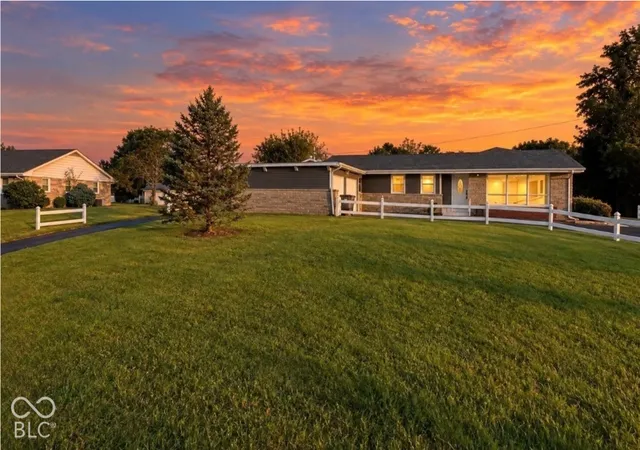 Photo 1 of Single family home for sale at 465 Manor Dr, Seymour, IN 47274 | MLS# 22125700 | Listing updated on 2026-09-30