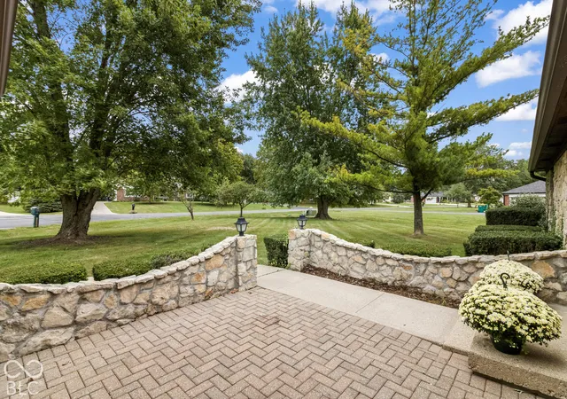 Photo 4 of Single family home for sale at 2448 S Sunrise Dr, New Palestine, IN 46163 | MLS# 22125710 | Listing updated on 2026-09-23