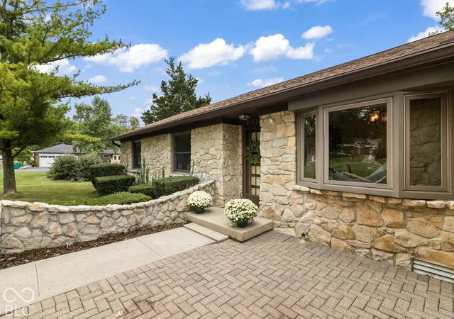 Photo 3 of Single family home for sale at 2448 S Sunrise Dr, New Palestine, IN 46163 | MLS# 22125710 | Listing updated on 2026-09-23