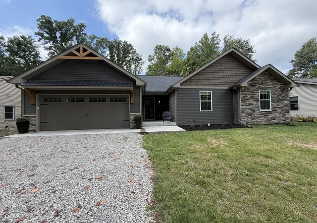 Single family home for sale at 24 Lincoln Hills, Coatesville, IN 46121 | MLS# 22125718
