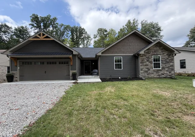 Photo 2 of Single family home for sale at 24 Lincoln Hills, Coatesville, IN 46121 | MLS# 22125718 | Listing updated on 2026-09-17
