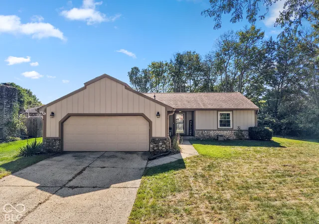 Photo 2 of Single family home for sale at 1309 Stymie Ct, Indianapolis, IN 46217 | MLS# 22125720 | Listing updated on 2026-10-11