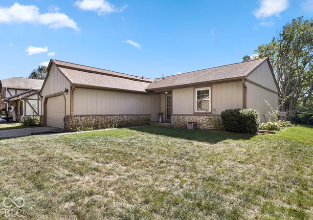 Photo 3 of Single family home for sale at 1309 Stymie Ct, Indianapolis, IN 46217 | MLS# 22125720 | Listing updated on 2026-10-11