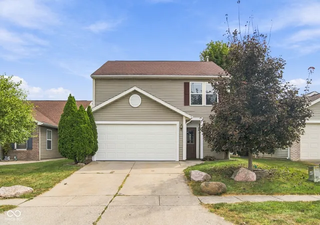 Photo 1 of Single family home for sale at 5515 N Bluegrass Cir, Lafayette, IN 47905 | MLS# 22125727 | Listing updated on 2026-10-09