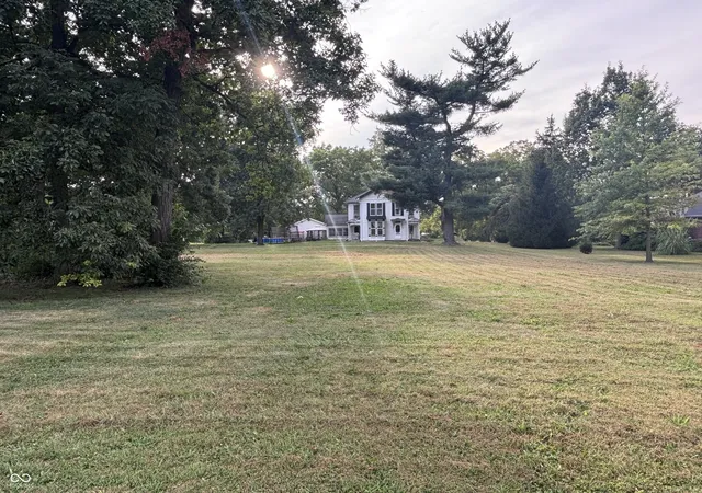 Photo 3 of Single family home for sale at 304 Lincoln St, Williamsport, IN 47993 | MLS# 22125743 | Listing updated on 2026-09-21