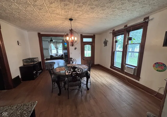 Photo 3 of Single family home for sale at 304 Lincoln St, Williamsport, IN 47993 | MLS# 22125743 | Listing updated on 2026-09-21