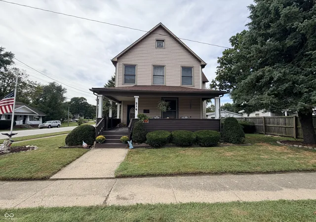 Photo 1 of Single family home for sale at 214 S Howard St, Oxford, IN 47971 | MLS# 22125747 | Listing updated on 2026-10-14
