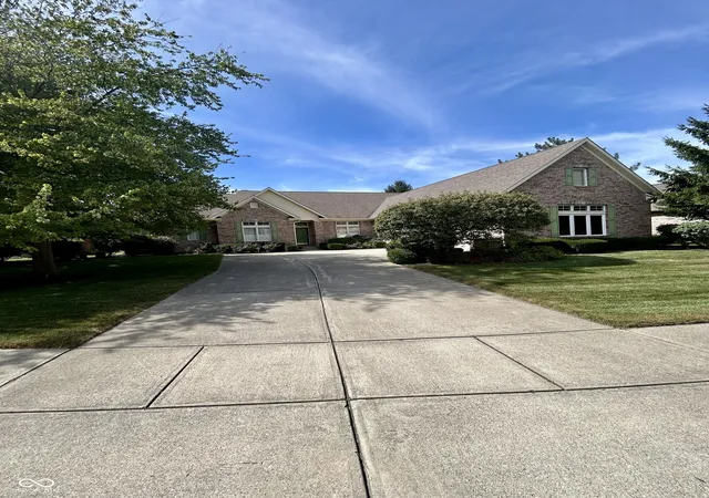 Photo 1 of Sale Pending at 9750 Colonial Dr, Carmel, IN 46032 | MLS# 22125748 | Listing updated on 2026-09-23