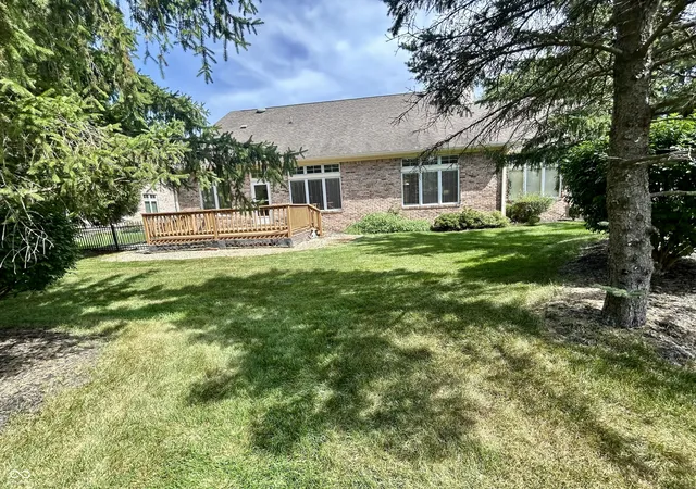 Photo 4 of Sale Pending at 9750 Colonial Dr, Carmel, IN 46032 | MLS# 22125748 | Listing updated on 2026-09-23