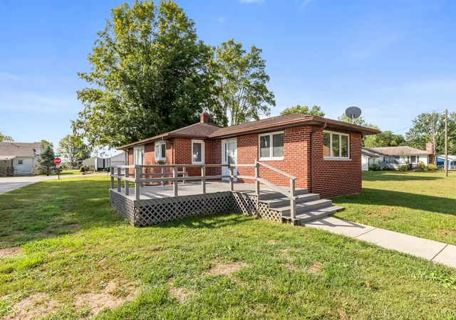 Photo 4 of Sale Pending at 6212 South St, Stilesville, IN 46180 | MLS# 22125754 | Listing updated on 2026-09-29