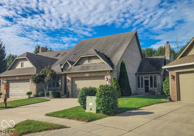 Photo 2 of Single family home for sale at 765 Cottage Ln, Greenwood, IN 46143 | MLS# 22125758 | Listing updated on 2026-10-01