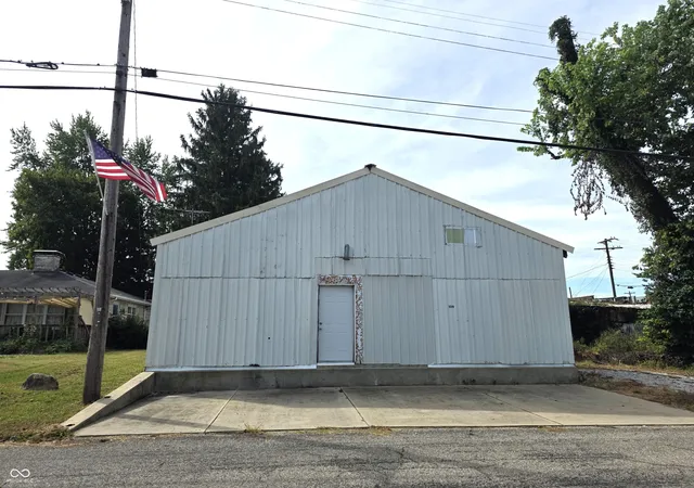 Photo 2 of Single family home for sale at 109 E Grant St, Waldron, IN 46182 | MLS# 22125763 | Listing updated on 2026-09-29