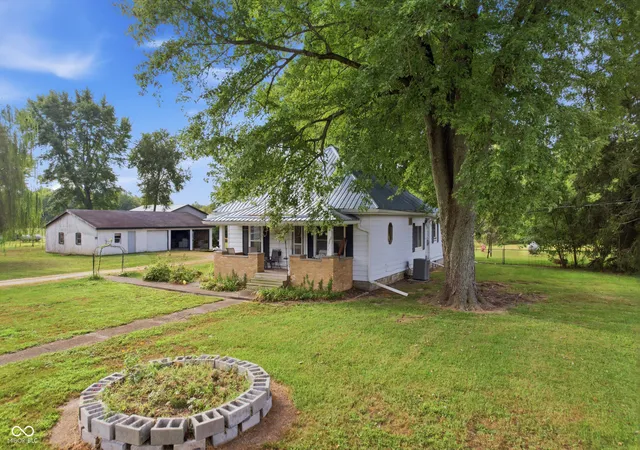 Photo 2 of Single family home for sale at 2615 S Us Hwy 41, Rockville, IN 47872 | MLS# 22125765 | Listing updated on 2026-09-20