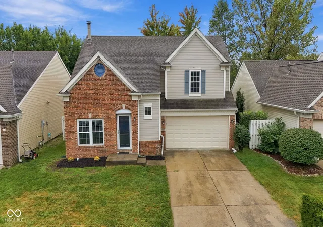 Photo 1 of Single family home for sale at 10867 Washington Bay Dr, Fishers, IN 46037 | MLS# 22125815 | Listing updated on 2026-09-25
