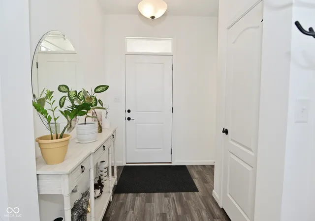 Photo 3 of Sale Pending at 9928 Deep Royal Way, Indianapolis, IN 46239 | MLS# 22125822 | Listing updated on 2026-10-15