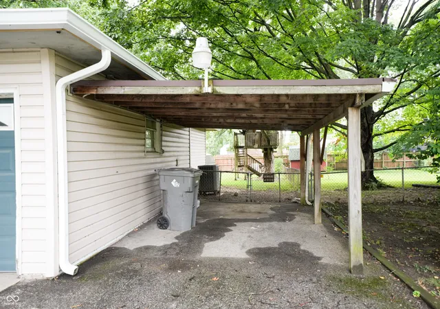 Photo 3 of Single family home for sale at 4646 S Keystone Ave, Indianapolis, IN 46227 | MLS# 22125830 | Listing updated on 2026-10-06