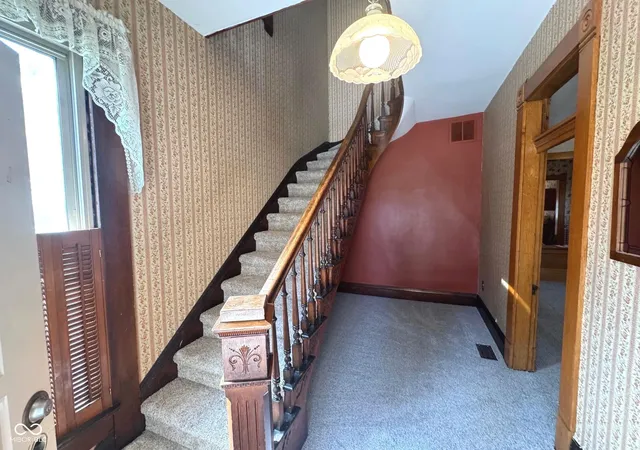 Photo 3 of Single family home for sale at 719 N Franklin St, Greensburg, IN 47240 | MLS# 22125843 | Listing updated on 2026-09-29