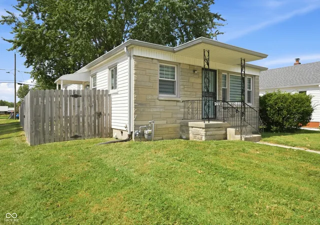 Photo 2 of Single family home for sale at 202 N 18th Avenue, Beech Grove, IN 46107 | MLS# 22125845 | Listing updated on 2026-09-19