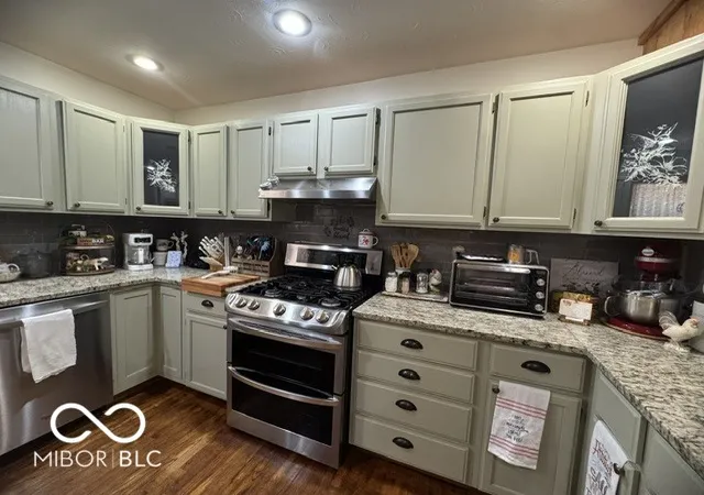Photo 3 of Sale Pending at 409 N 775 Road E, Shelbyville, IN 46176 | MLS# 22125848 | Listing updated on 2026-10-08