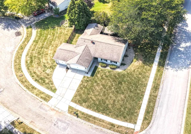 Photo 2 of Single family home for sale at 8442 Duncaster Ct, Indianapolis, IN 46256 | MLS# 22125860 | Listing updated on 2026-10-09