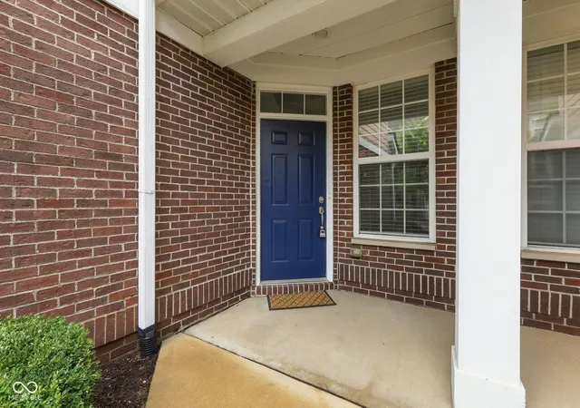 Photo 3 of Condo for sale at 5675 Brownstone Dr, Indianapolis, IN 46220 | MLS# 22125863 | Listing updated on 2026-10-02